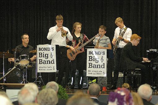 Die jungen Musikschüler sorgten mit dafür, dass es ein kurzweiliger Festakt war. Foto: Weiler Zeitung
