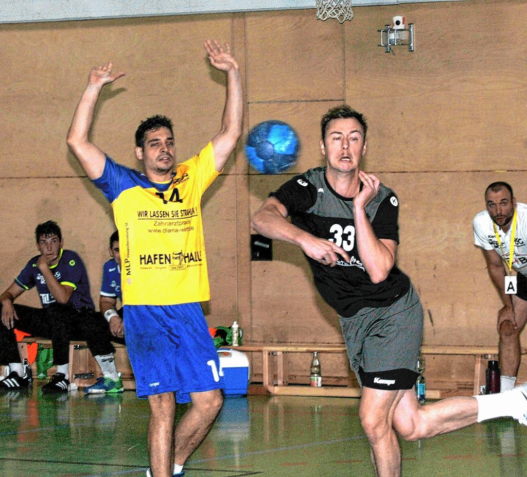 Handball: Am Boden und dann explodiert