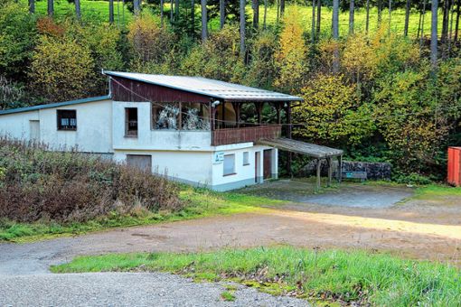 Das frühere Clubheim der Sportfreunde Marzell liegt abseits des bewohnten Orts. Die geplante Wohnung gilt daher als Betriebsleiterwohnung. Foto: Archiv/Kanmacher