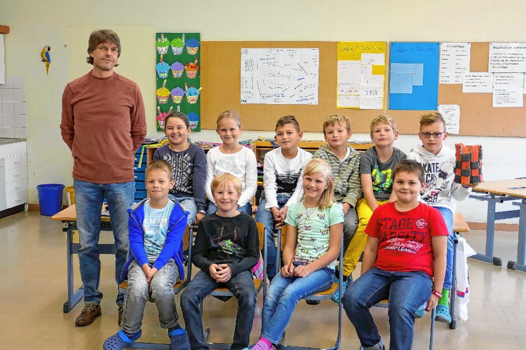 Schule macht Zeitung: Zeitungsredakteur besucht die Dritt- und Viertklässler der Grundschule Wieden-Utzenfeld