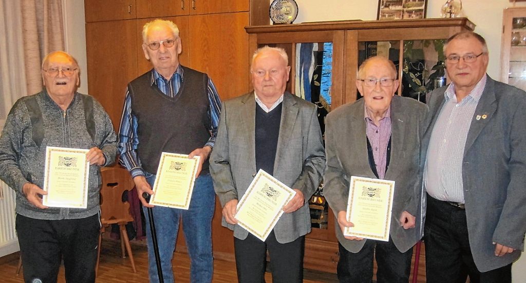 Neuenburg: Seit 70 Jahren Mitglied beim MGV Neuenburg