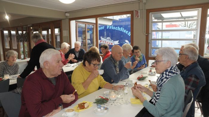 Lörrach-Haagen: Brezelfrühstück kommt bei Senioren bestens an