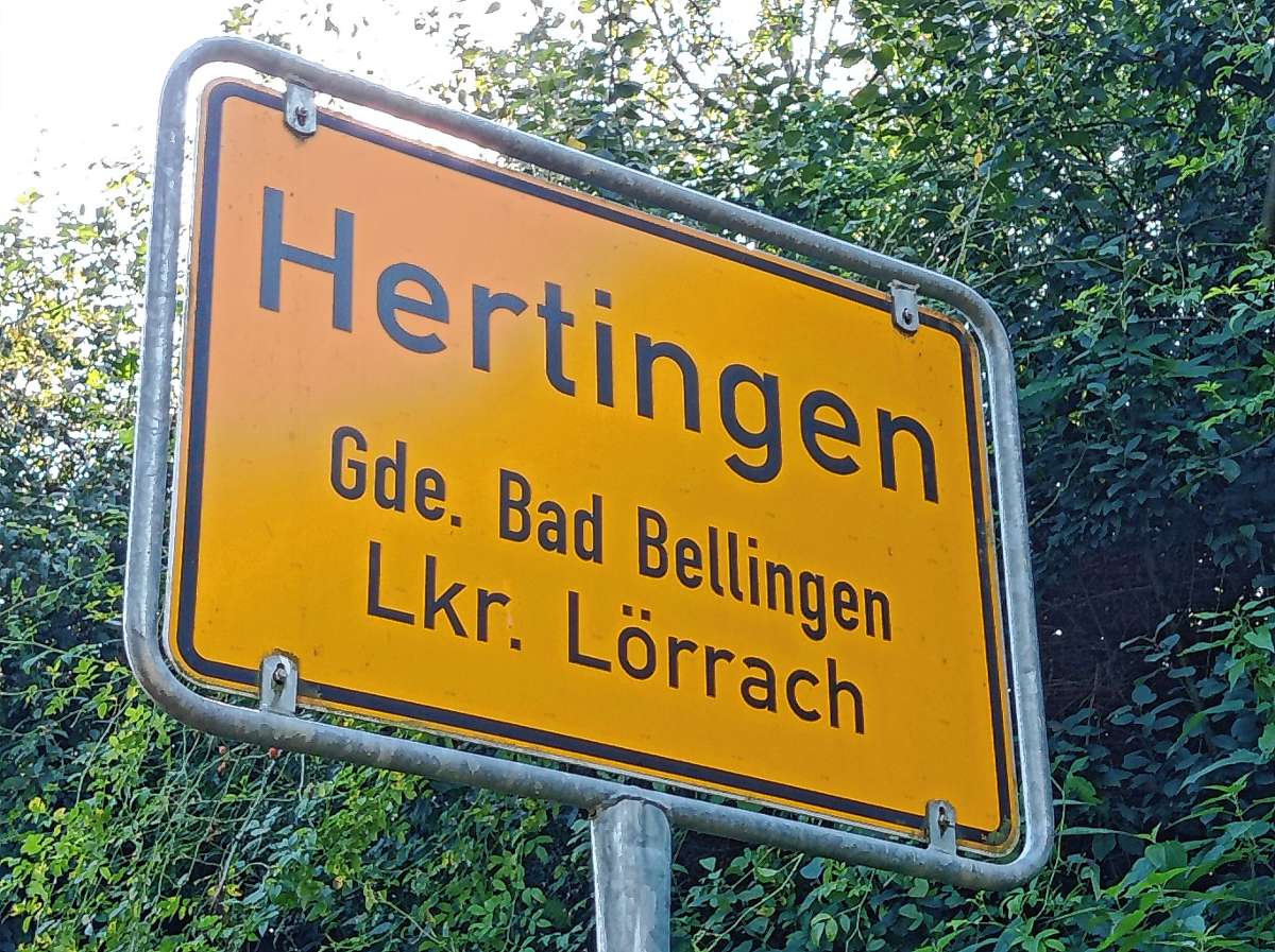 In Hertingen gibt es Parkplatz- Ärger. Foto: Bötsch