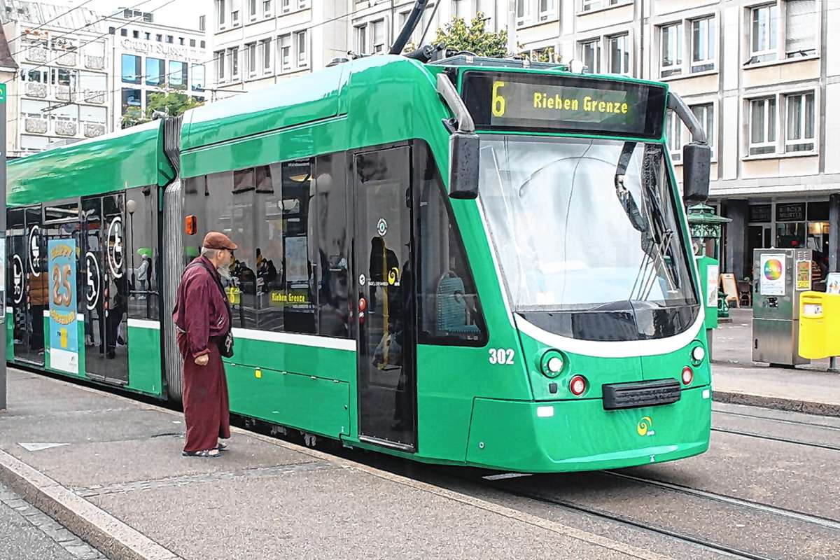 Tram Basel: 650 Männer und Frauen fahren in Basel Bus oder Tram.
