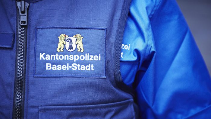 Basel: Mann in Auto ausgeraubt
