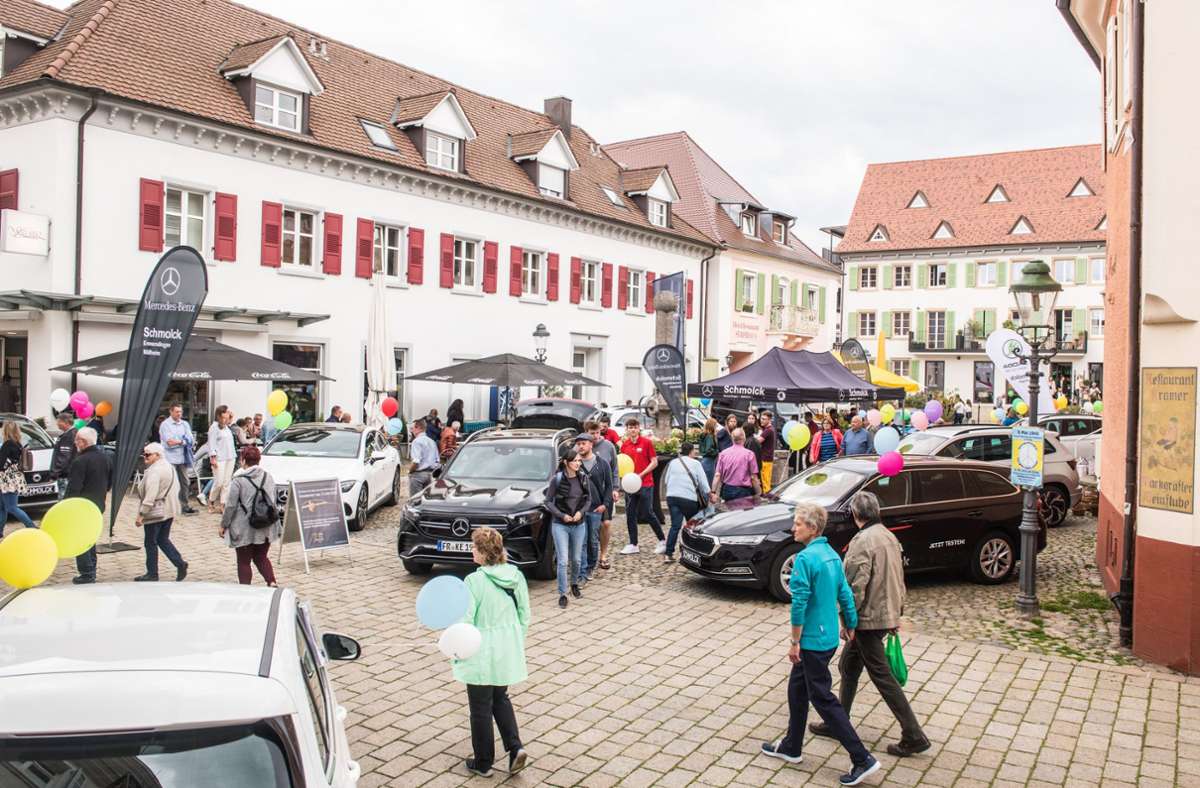 Müllheim: Kritik an Autoschau