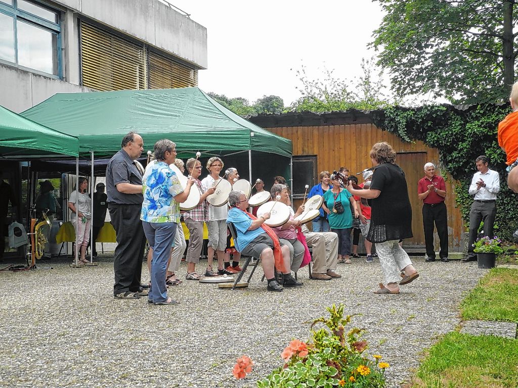Die Trommelgruppe unterhielt beim Sommerfest des Marienheims in Bamlach.  Foto: zVg Foto: Weiler Zeitung