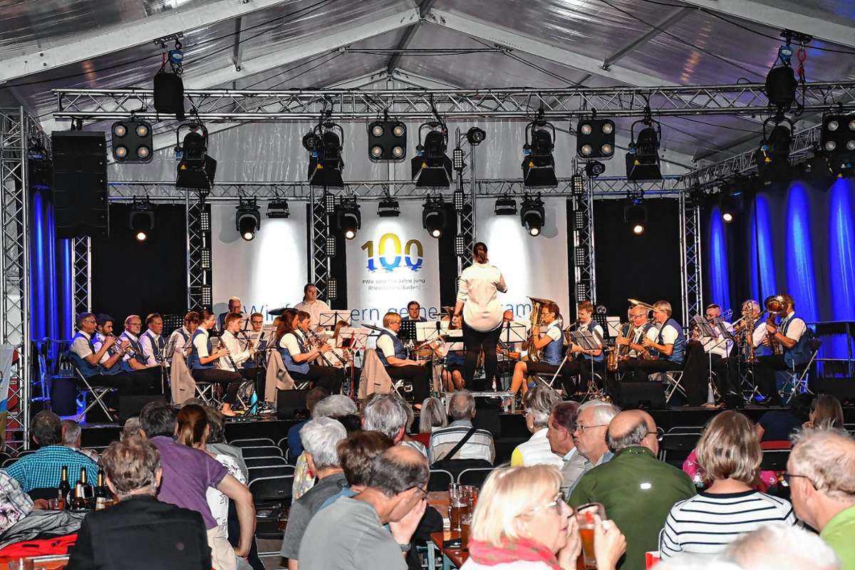Ein Stück Heimat setzte der Musikverein Minseln bei seinem Konzert zum Auftakt des Stadtjubiläums auf Schloss Beuggen in Szene. Foto: Heinz Vollmar