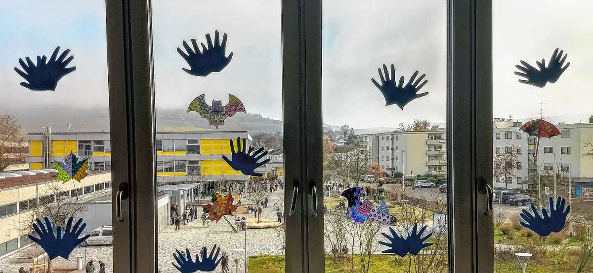 Weil am Rhein: Schüler bekennen Farbe für Kinderrechte