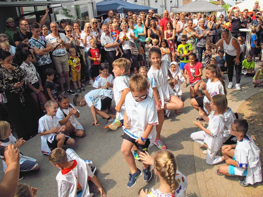 Bad Bellingen: Schulfest zeigt Nationen-Vielfalt