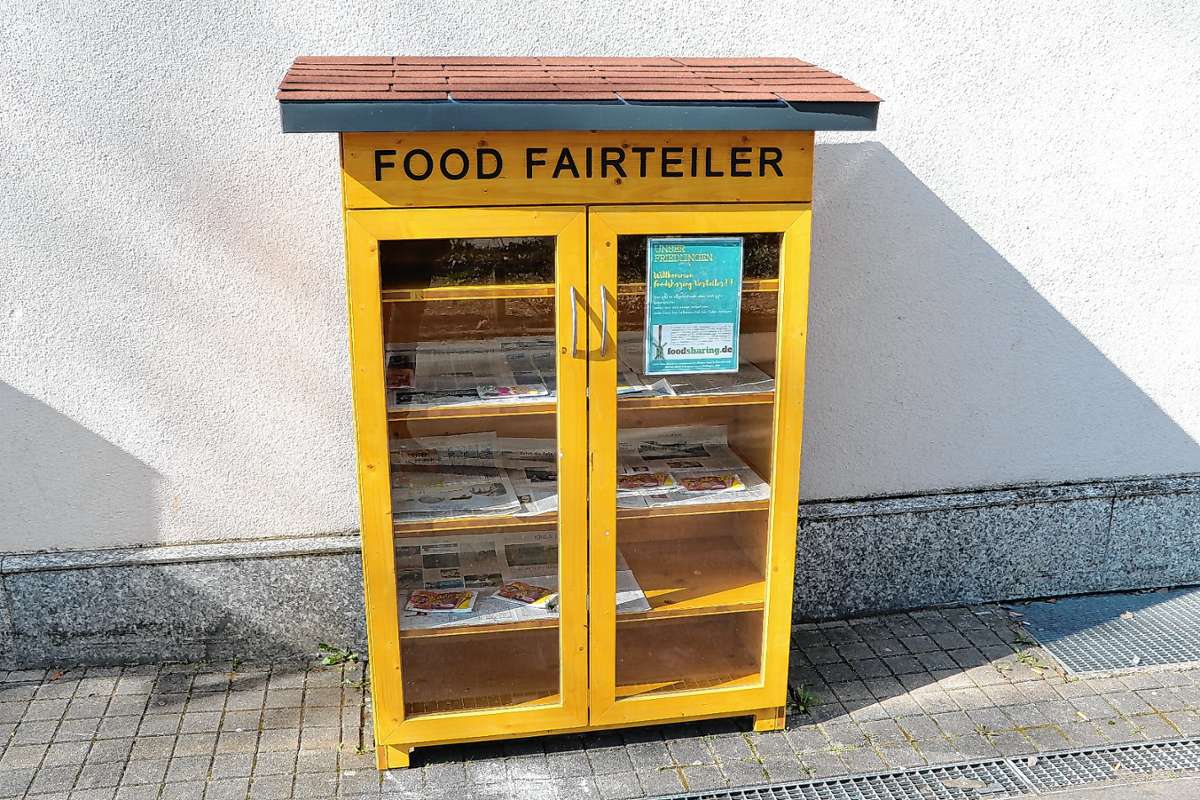 Der „Food- Fairteiler“ steht an der Ecke Blauenstraße/Schusterinsel in Friedlingen. Foto: Saskia Scherer