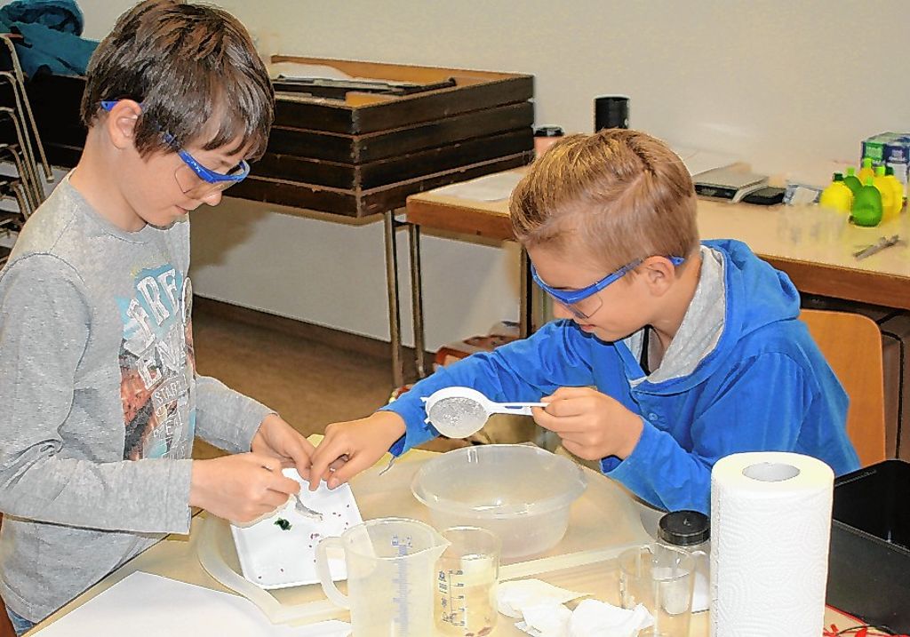 Rheinfelden: Kinder lernen Chemie kennen
