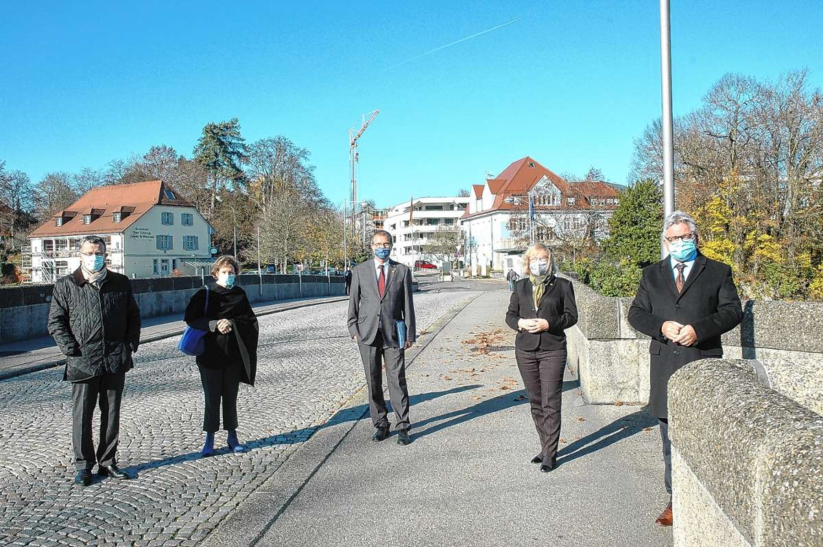 Rheinfelden: Politiker treffen sich auf der Brücke