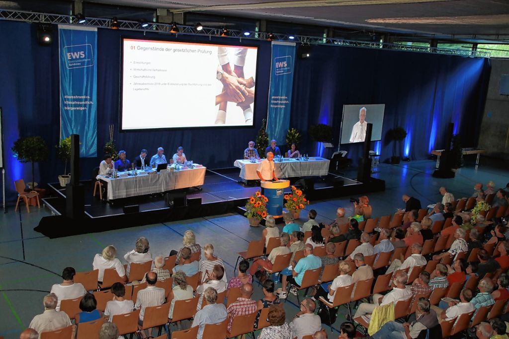 Überzeugende Zahlen präsentierten die Elektrizitätswerke Schönau (EWS) bei der Generalversammlung der Genossenschaft am Freitag.