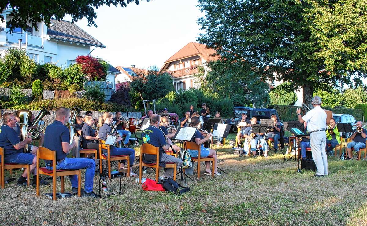 Schopfheim: Musikstunde unter den Linden