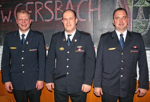 Führungswechsel im Kommando: (von links) Benjamin Ühlin, Mark Ühlin und der neue Stellvertreter Stefan Blum. Foto: Gerd Sutter