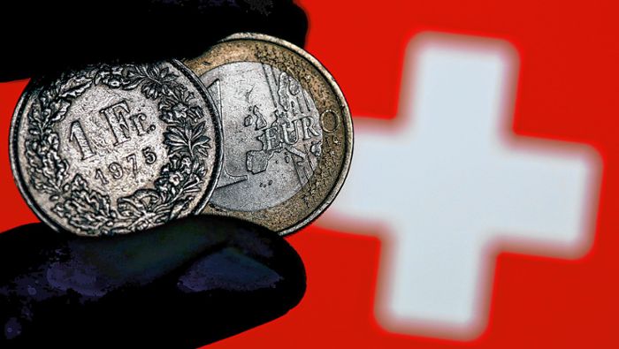 Basel: Euro büßt seit Einführung ein Drittel seines Wertes ein
