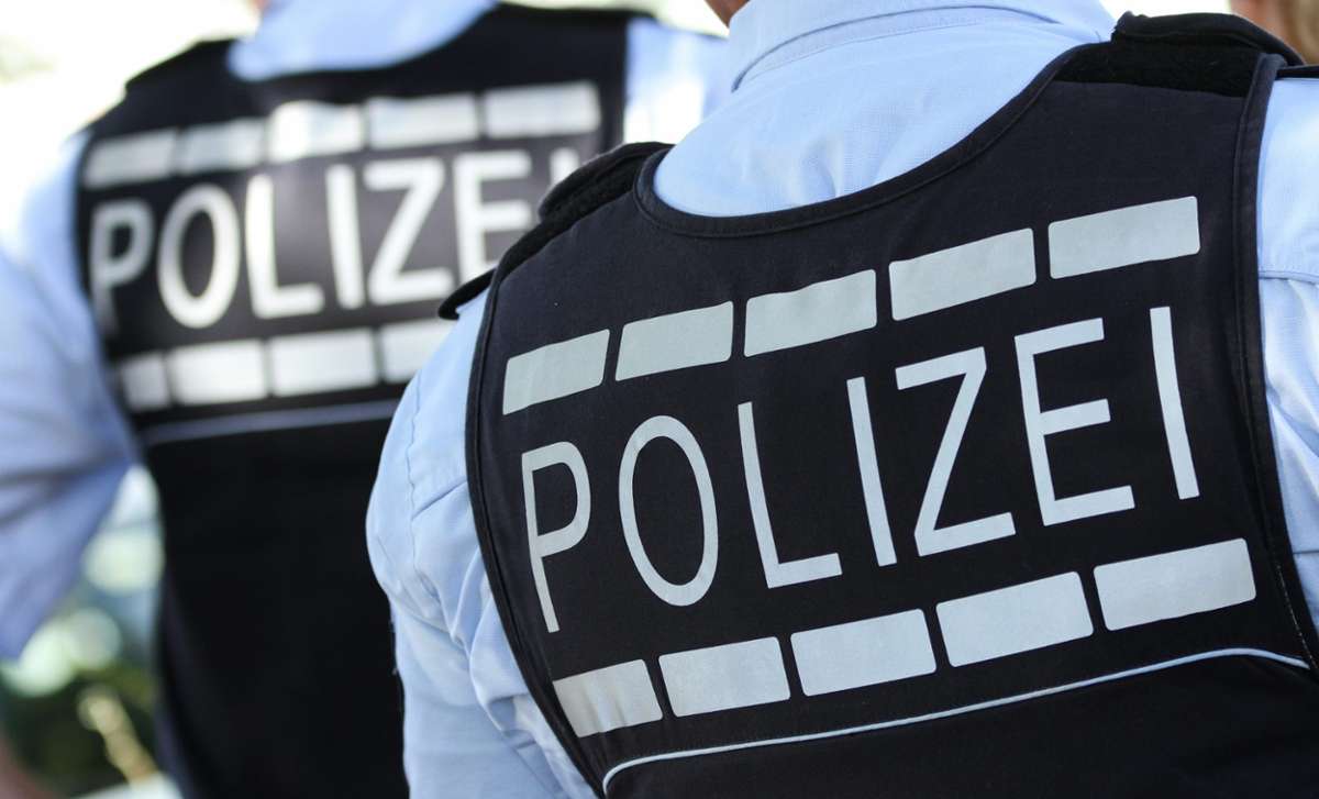 Lörrach: Qualm: Polizei weckt Mann